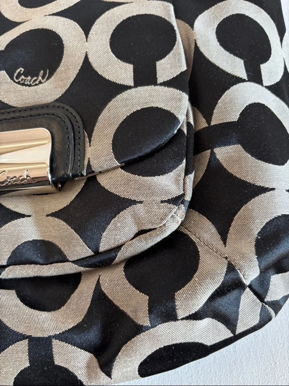 Coach Black & Cream Signature Shoulder Bag - Picture 6 of 16